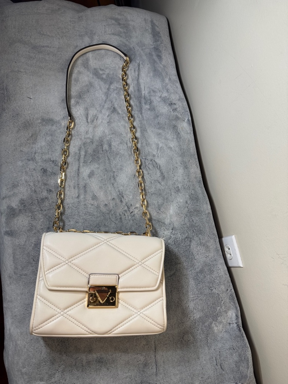 MICHAEL Michael Kors Serena Convertible Crossbody & Shoulder Bag - Picture 14 of 14